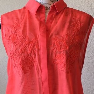 Lush • sleeveless embroidered blouse